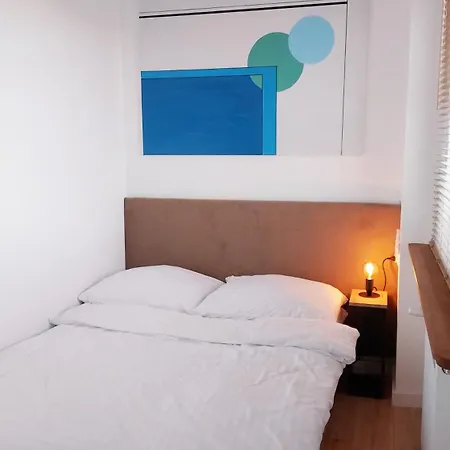 公寓 Cichy Zaulek 2 *